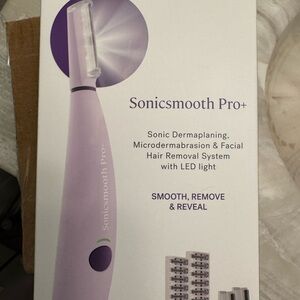 Sonicsmooth Pro+ Dermaplaning System in Purple